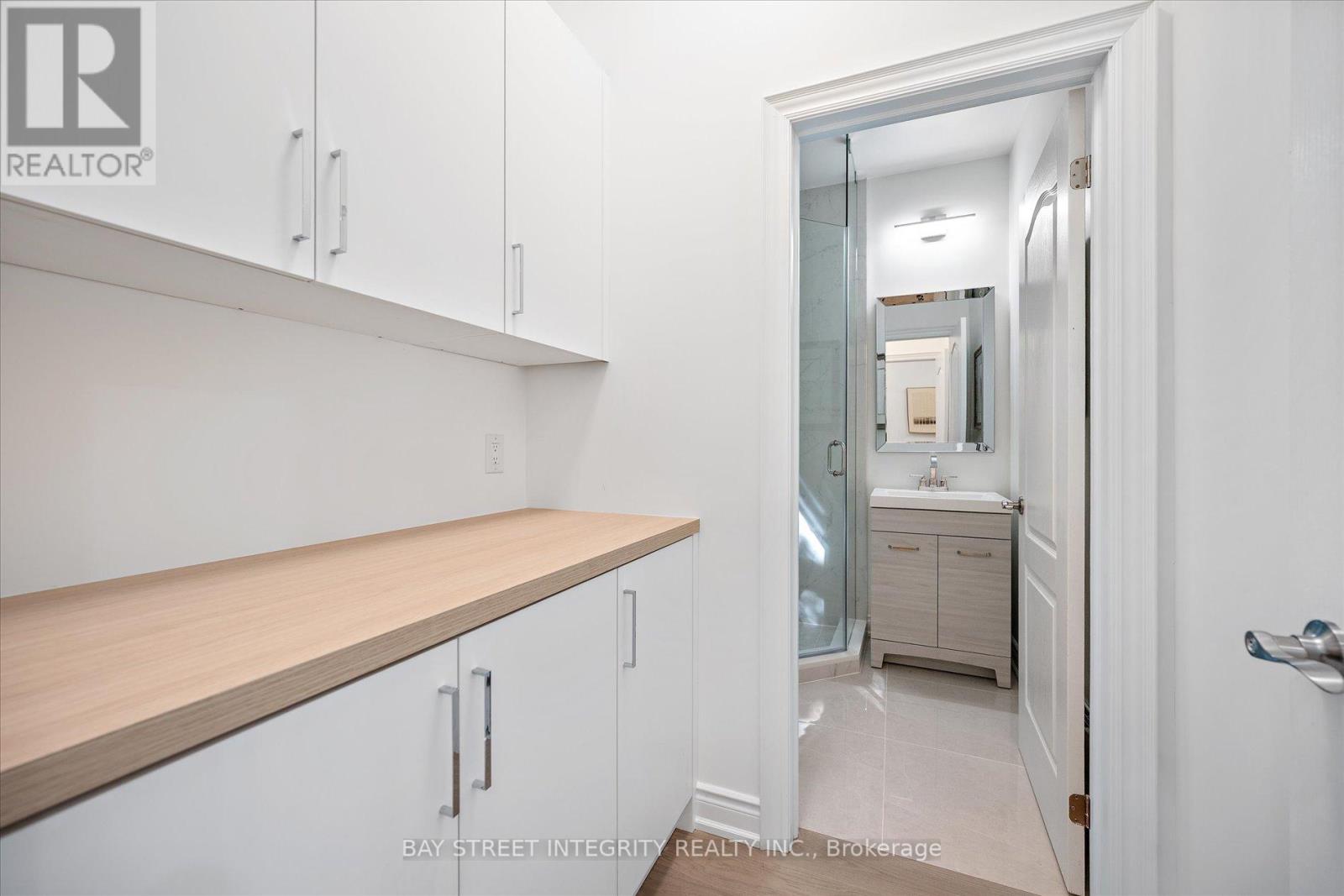 128 Park Crescent, Richmond Hill, Ontario  L4E 3J8 - Photo 24 - N12475885