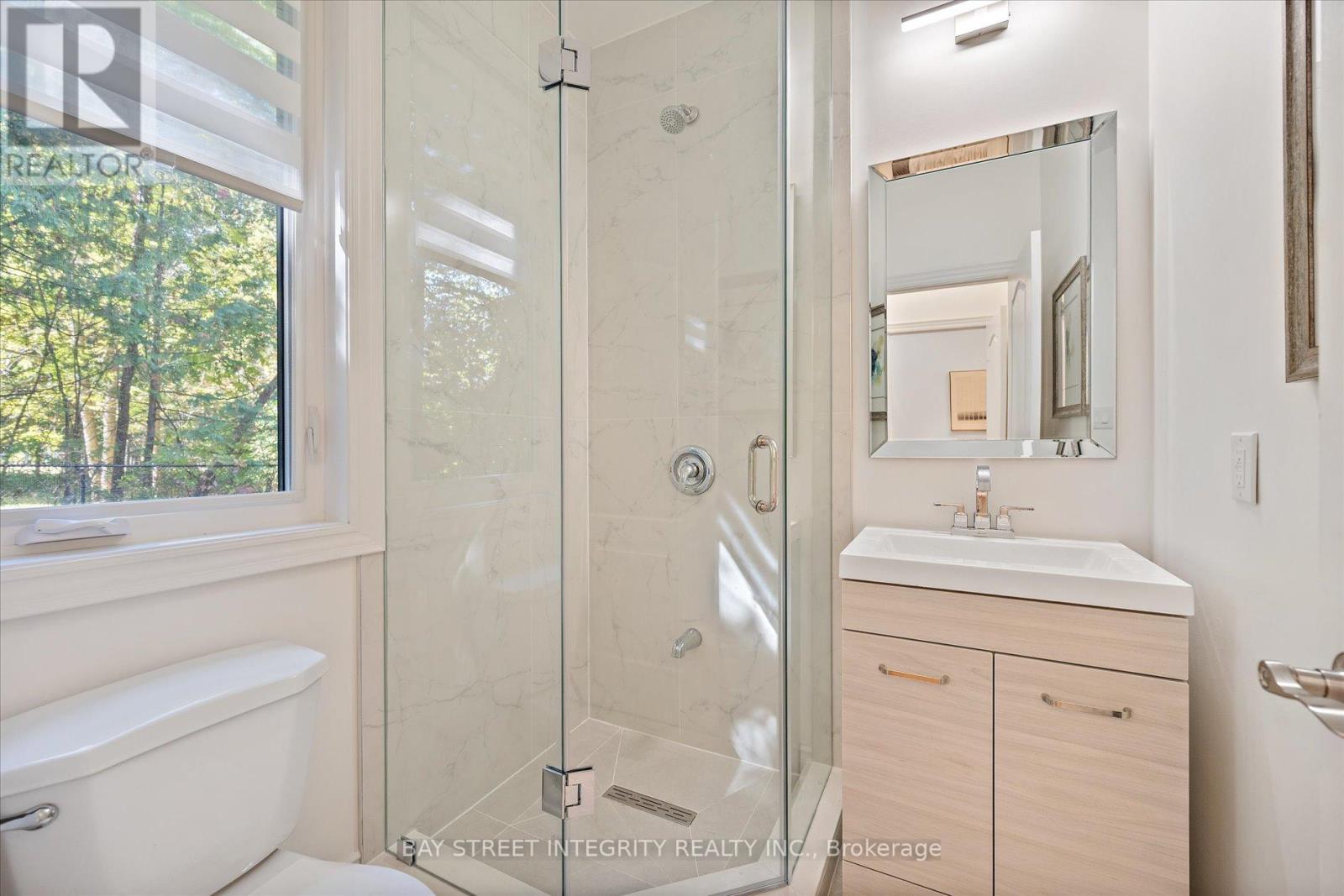 128 Park Crescent, Richmond Hill, Ontario  L4E 3J8 - Photo 25 - N12475885