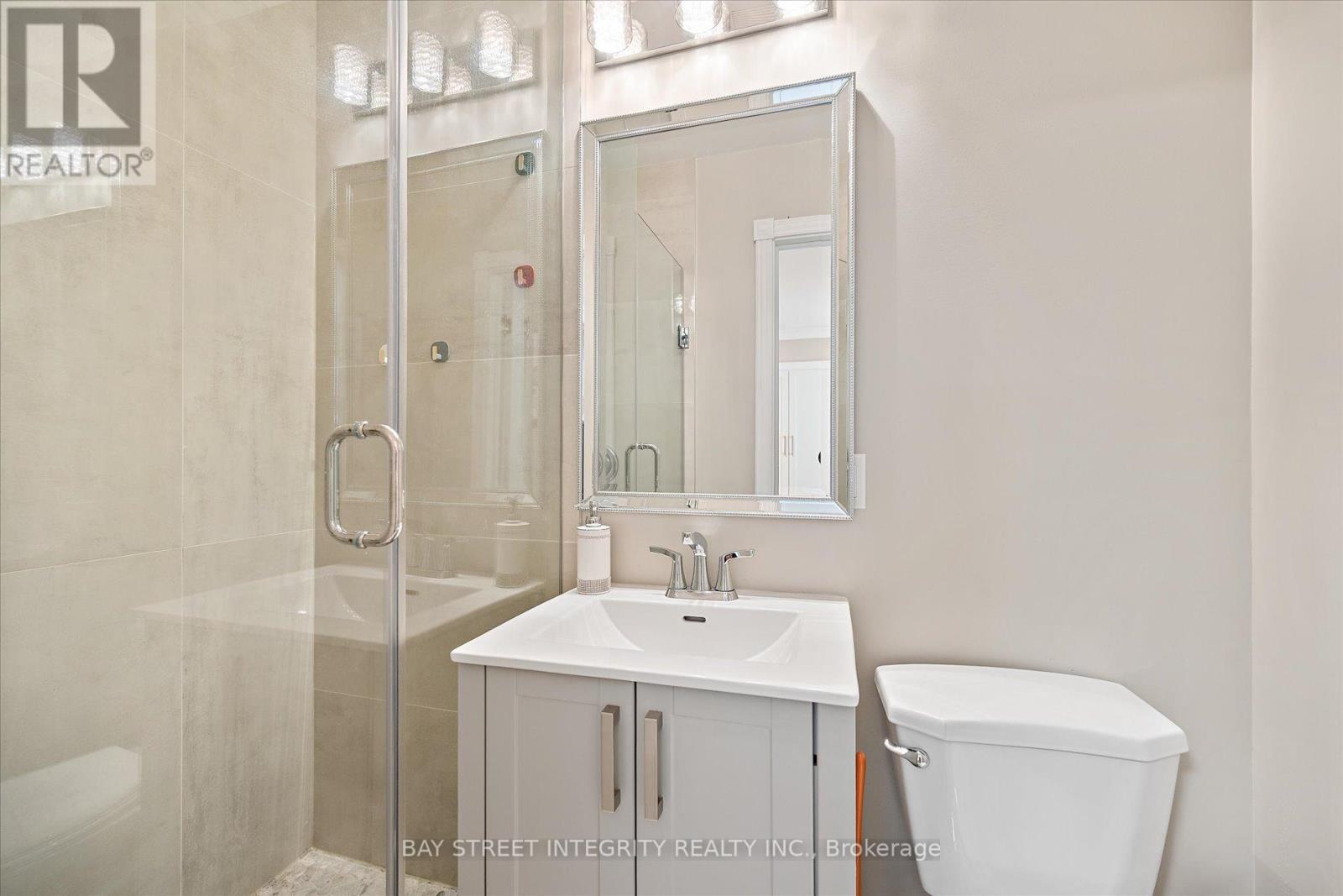 128 Park Crescent, Richmond Hill, Ontario  L4E 3J8 - Photo 35 - N12475885
