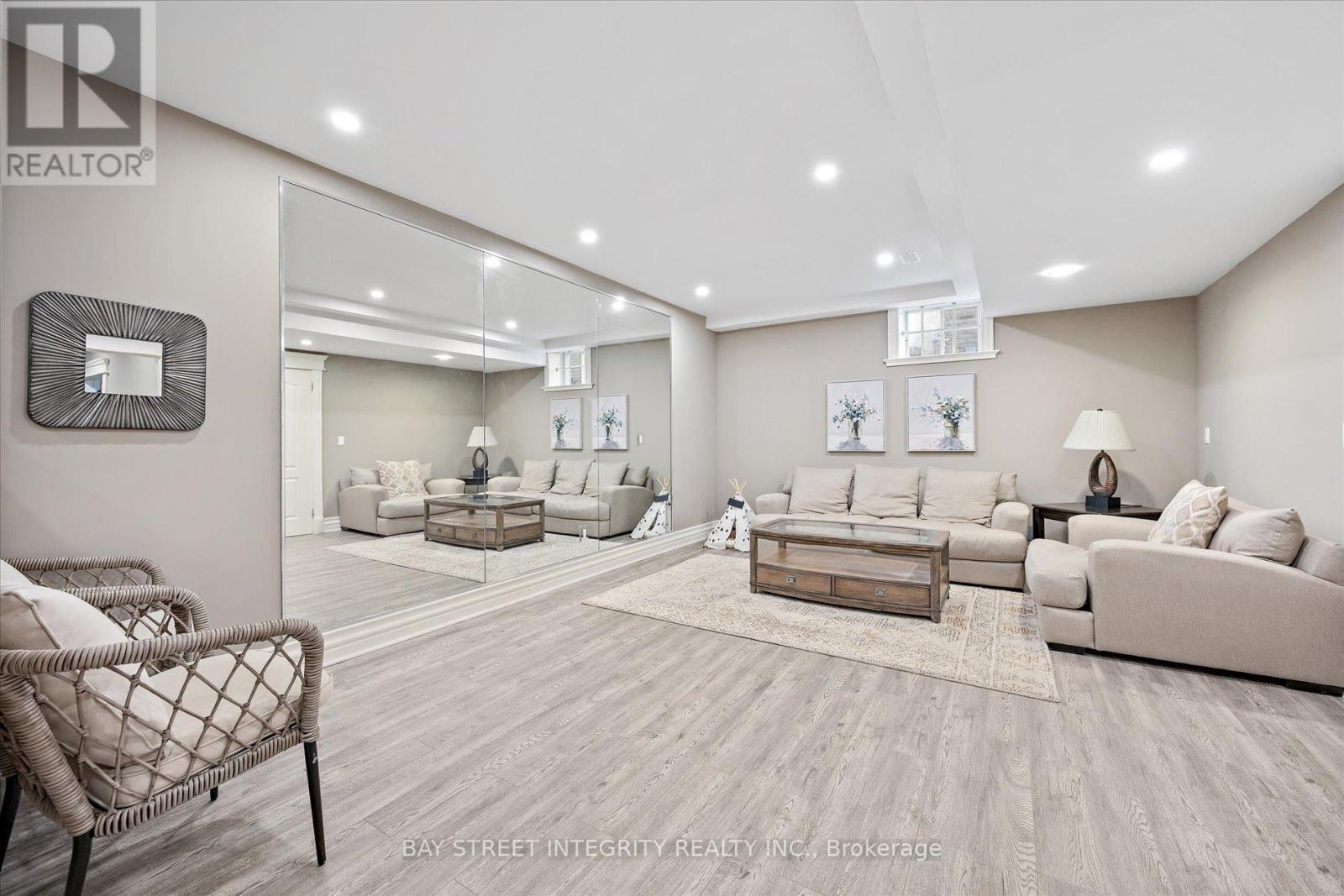 128 Park Crescent, Richmond Hill, Ontario  L4E 3J8 - Photo 40 - N12475885
