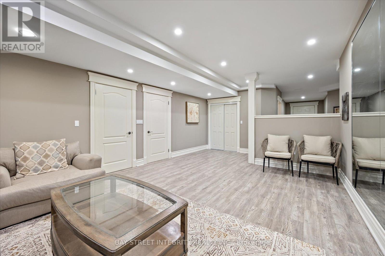 128 Park Crescent, Richmond Hill, Ontario  L4E 3J8 - Photo 41 - N12475885