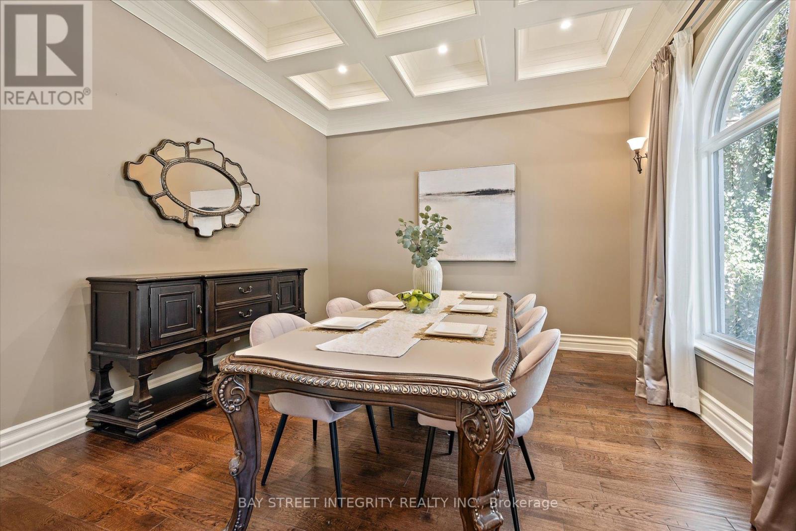 128 Park Crescent, Richmond Hill, Ontario  L4E 3J8 - Photo 8 - N12475885