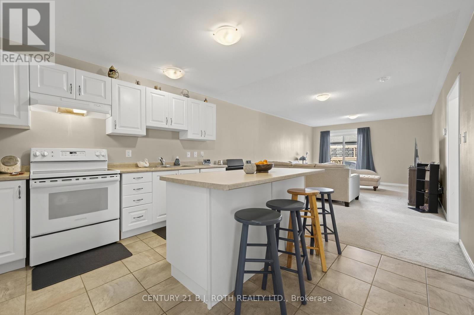 162 Diana Drive, Orillia, Ontario  L3V 8J7 - Photo 2 - S12475681