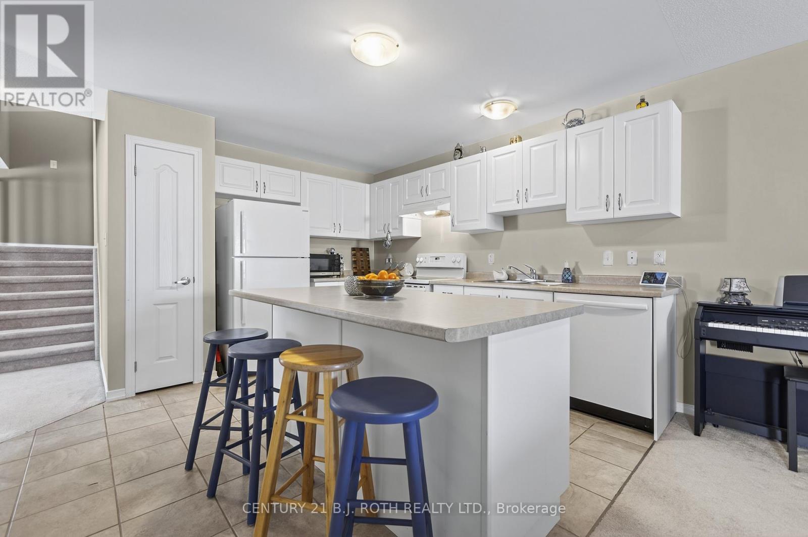 162 Diana Drive, Orillia, Ontario  L3V 8J7 - Photo 3 - S12475681