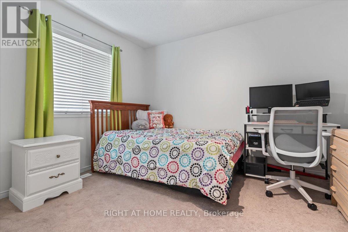 84 Trevino Circle, Barrie, Ontario  L4M 6T8 - Photo 17 - S12475739