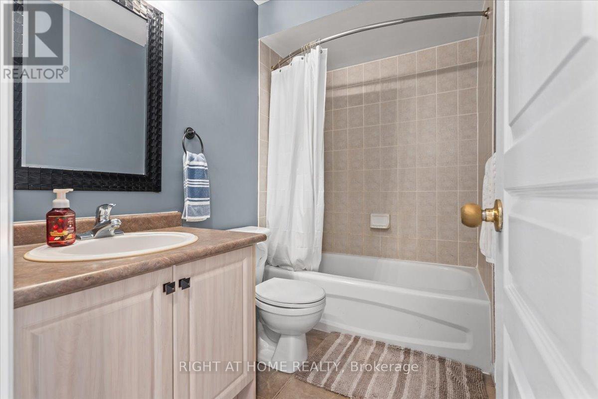 84 Trevino Circle, Barrie, Ontario  L4M 6T8 - Photo 19 - S12475739