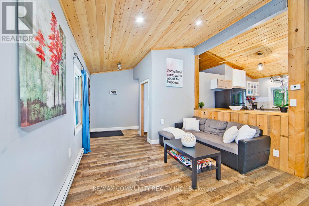 6605 Pioneer Village Lane, Ramara, Ontario  L0K 1W0 - Photo 12 - S12475768