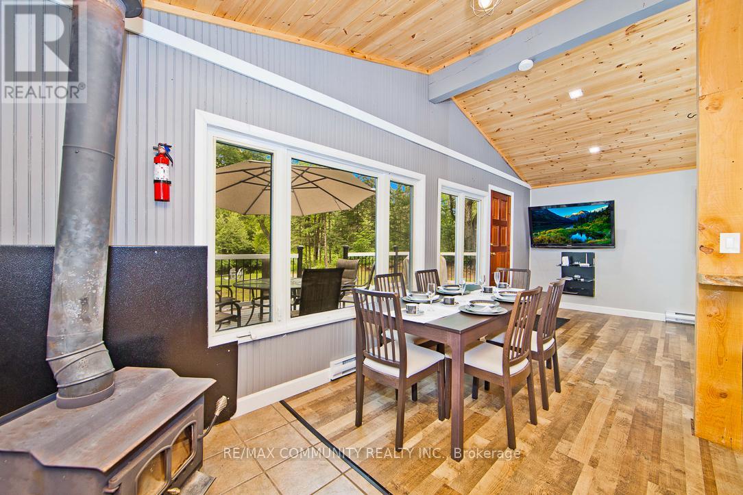 6605 Pioneer Village Lane, Ramara, Ontario  L0K 1W0 - Photo 15 - S12475768