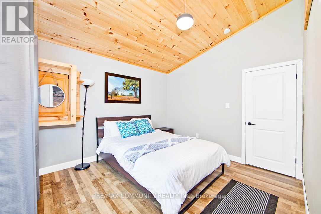 6605 Pioneer Village Lane, Ramara, Ontario  L0K 1W0 - Photo 21 - S12475768
