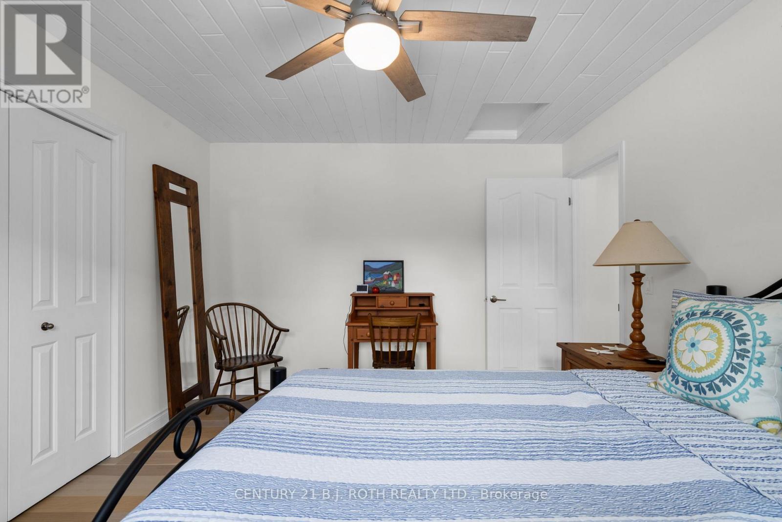 95 Lakeshore Road E, Oro-Medonte, Ontario  L0L 2E0 - Photo 17 - S12475807