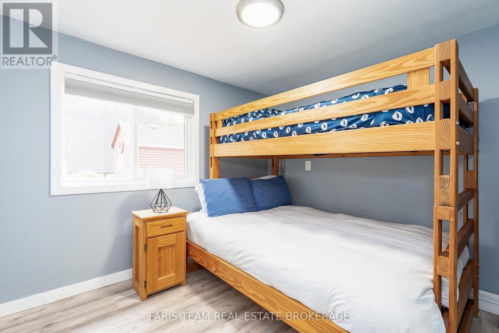 53 Playfair Drive, Tay, Ontario  L0K 2C0 - Photo 21 - S12475824