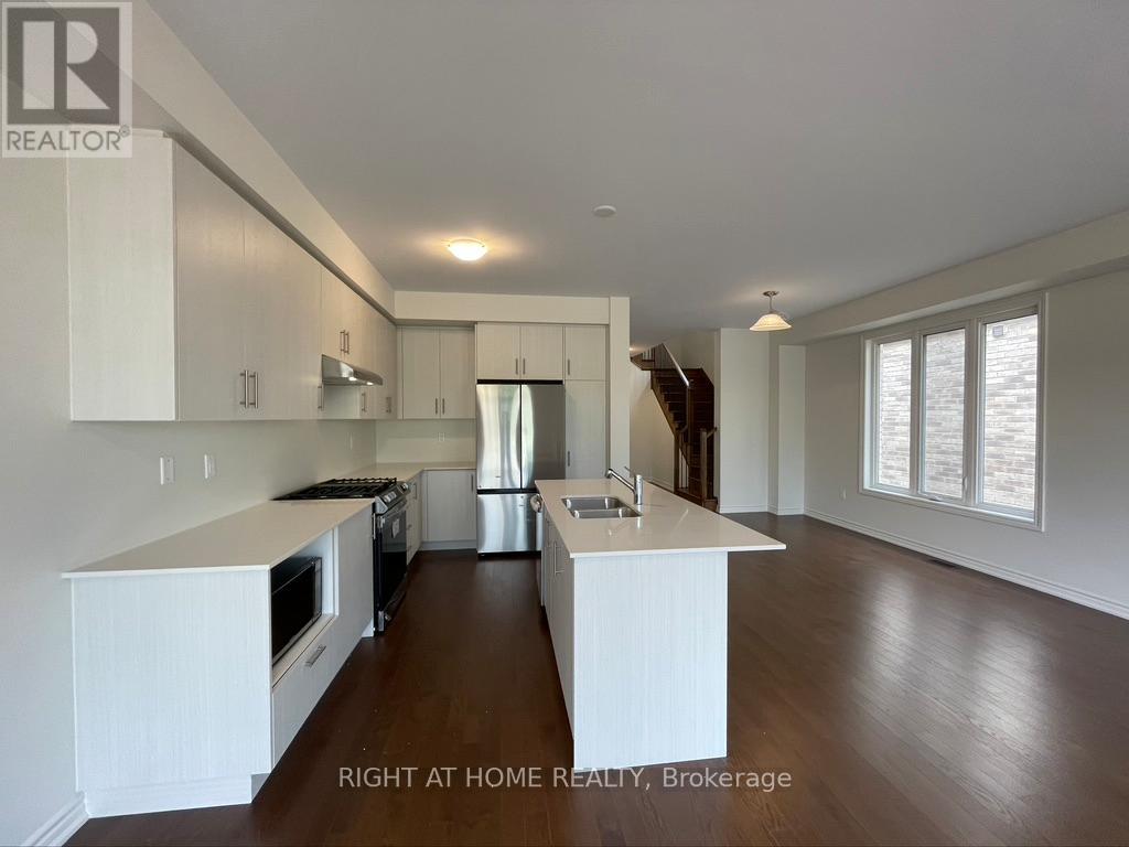 149 Shepherd Drive, Barrie, Ontario  L9J 0P9 - Photo 4 - S12475836