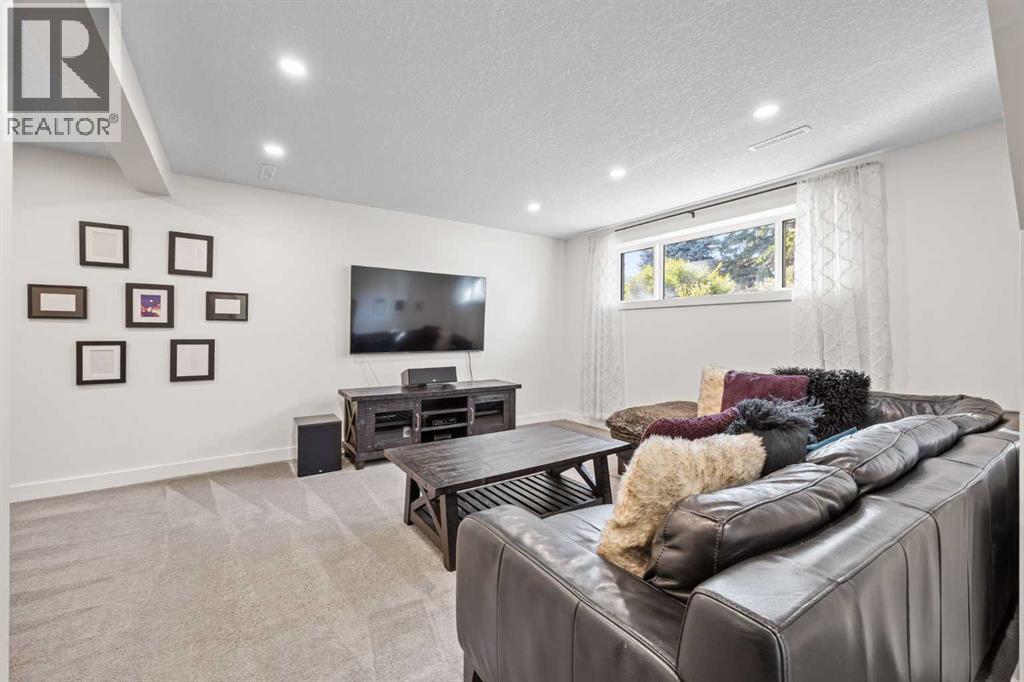 827 Canaveral Crescent Sw, Calgary, Alberta  T2W 1N3 - Photo 27 - A2264816