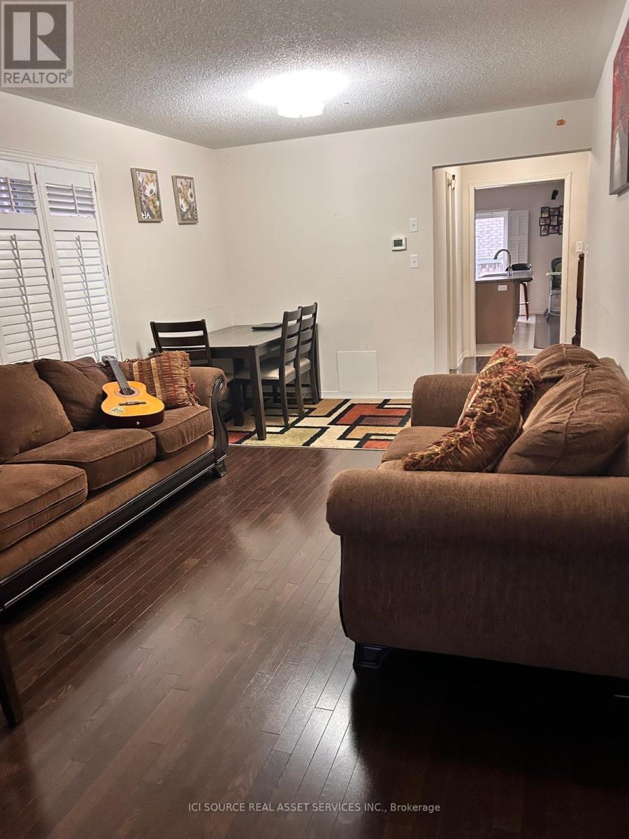 Upper - 12 Bersan Terrace, Brampton, Ontario  L6P 3T2 - Photo 2 - W12475283