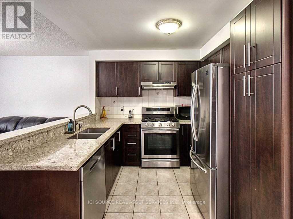 Upper - 28 Mannel Crescent, Brampton, Ontario  L6Y 5E2 - Photo 12 - W12475288