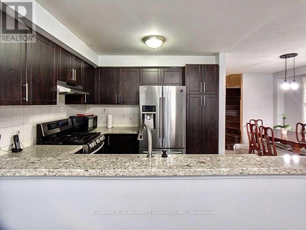 Upper - 28 Mannel Crescent, Brampton, Ontario  L6Y 5E2 - Photo 14 - W12475288