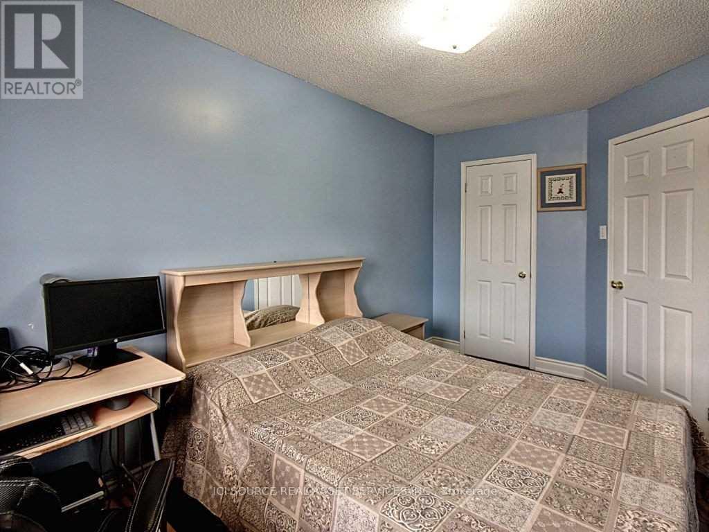 Upper - 28 Mannel Crescent, Brampton, Ontario  L6Y 5E2 - Photo 26 - W12475288