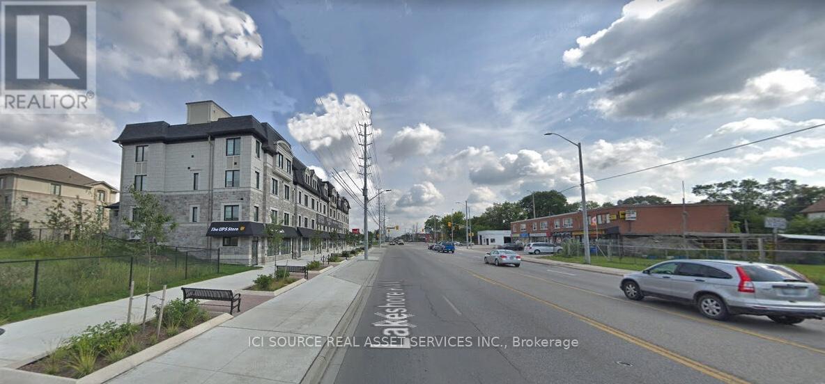 553 Lakeshore Road E, Mississauga, Ontario  L5G 0A9 - Photo 3 - W12475303