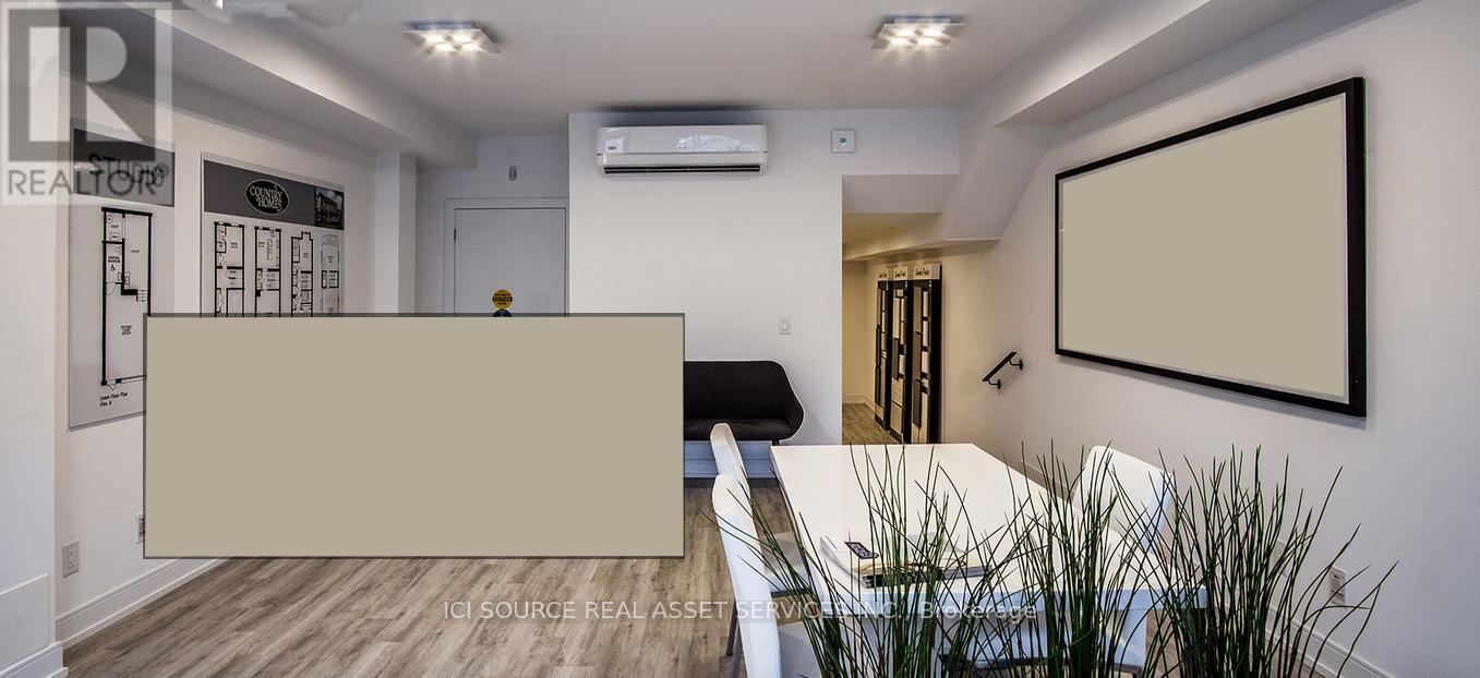 553 Lakeshore Road E, Mississauga, Ontario  L5G 0A9 - Photo 4 - W12475303
