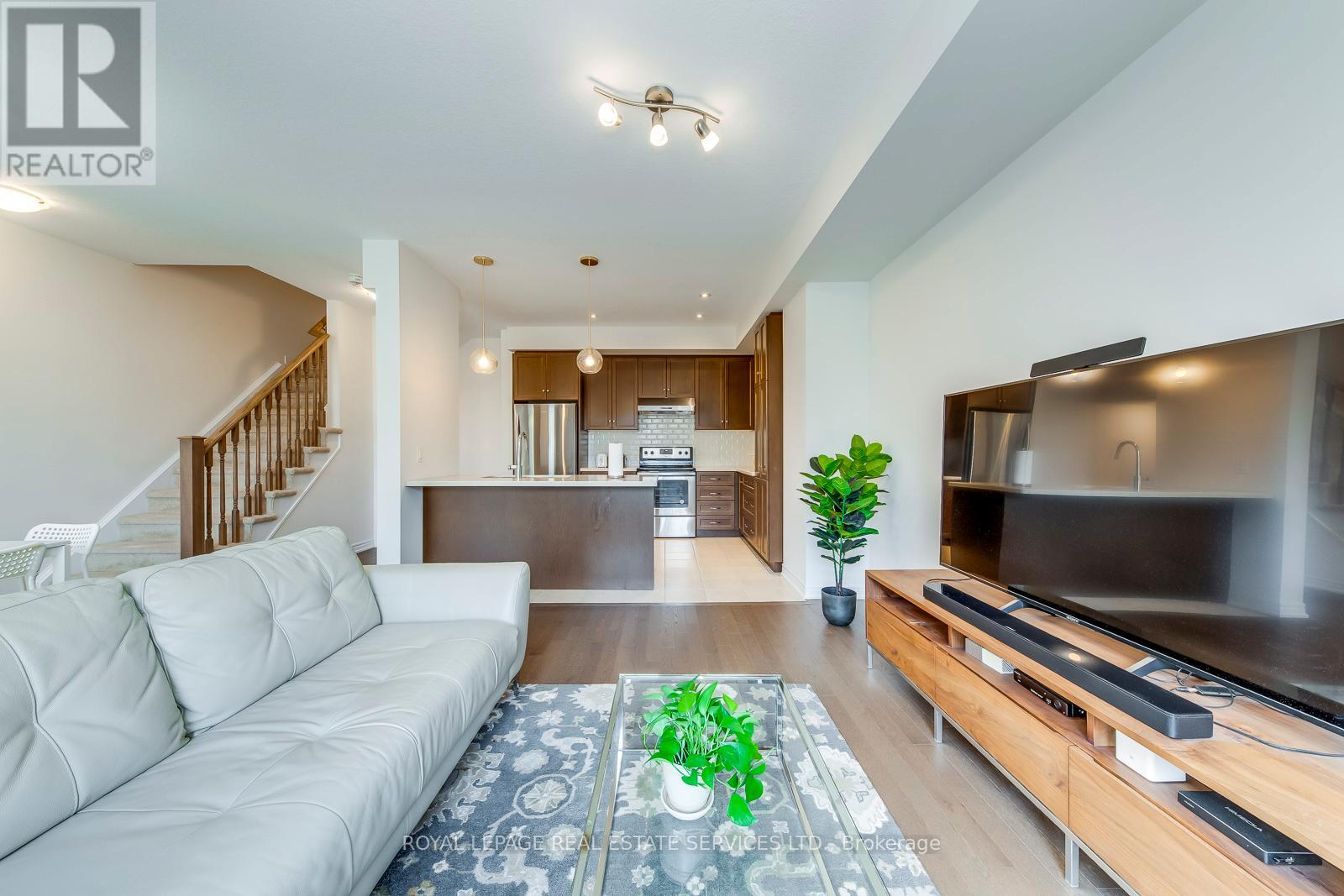 383 Grantham Common, Oakville, Ontario  L6H 0P8 - Photo 12 - W12475309