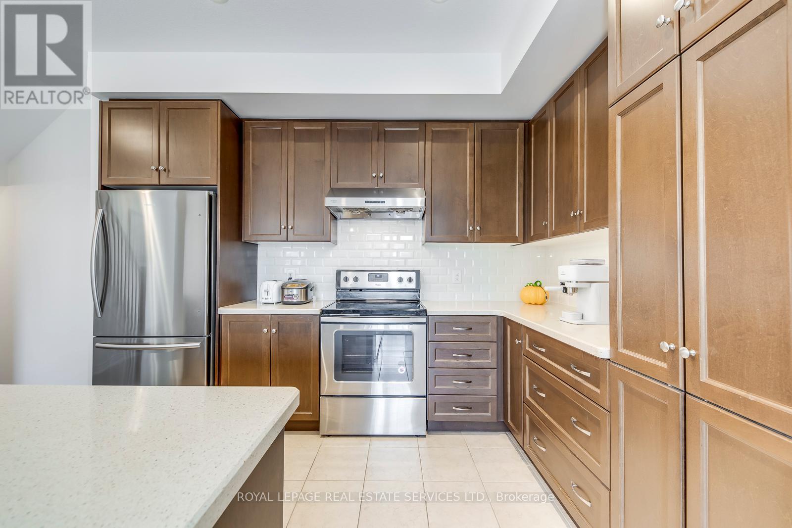 383 Grantham Common, Oakville, Ontario  L6H 0P8 - Photo 15 - W12475309