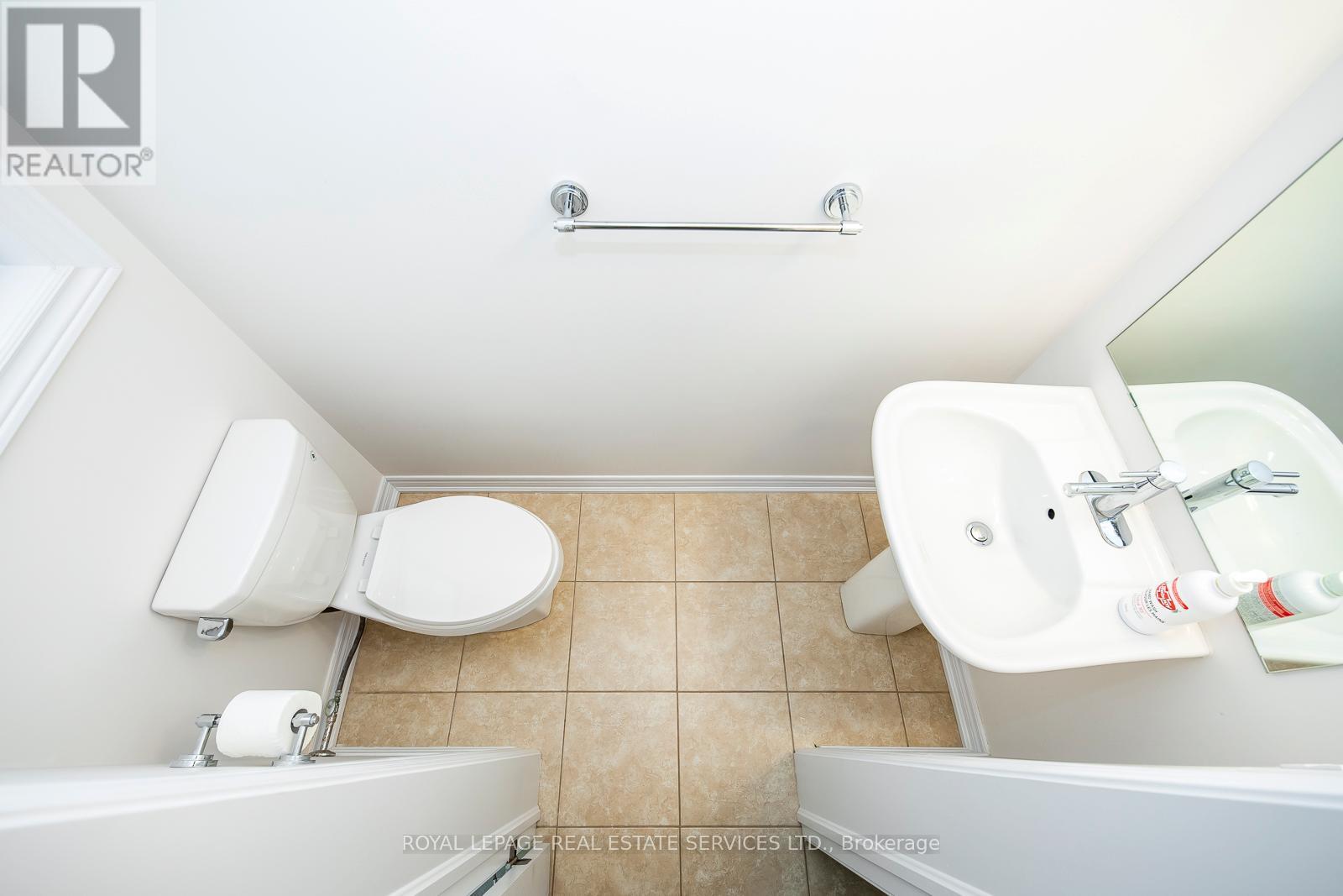 383 Grantham Common, Oakville, Ontario  L6H 0P8 - Photo 5 - W12475309