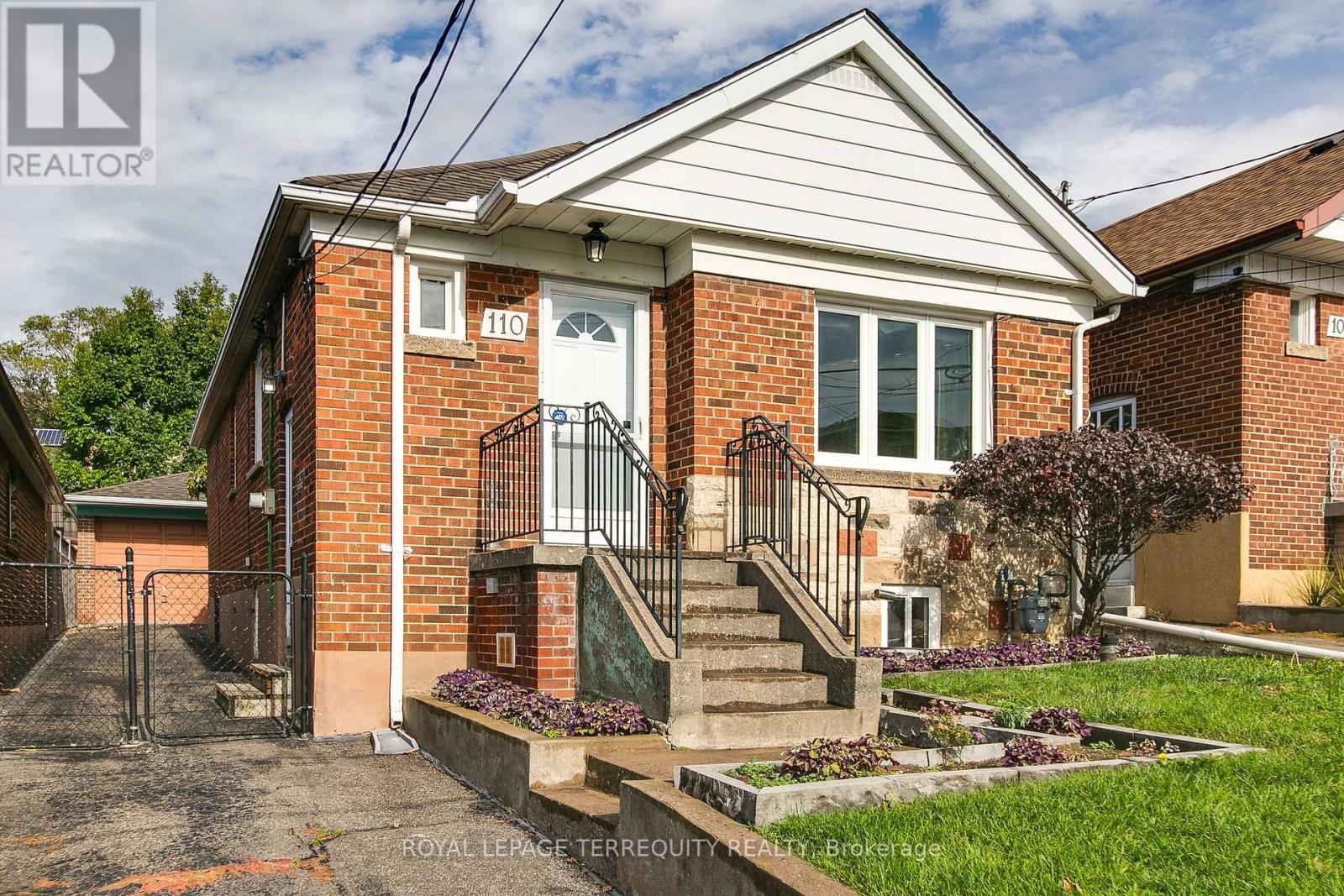110 CAMERON AVENUE, Toronto, Ontario