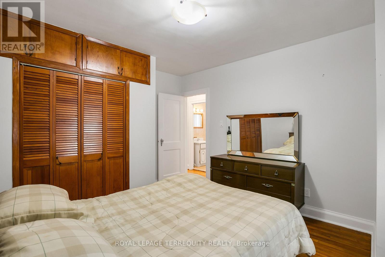 110 Cameron Avenue, Toronto (Keelesdale-Eglinton West), Ontario  M6M 1R3 - Photo 11 - W12475316