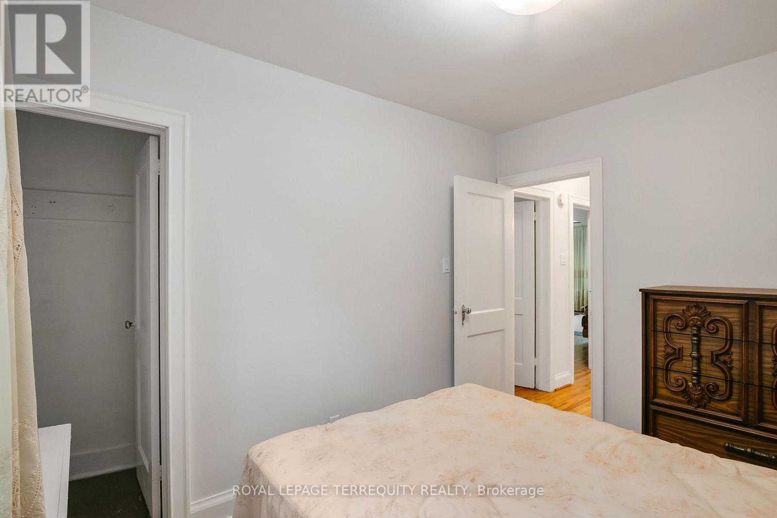 110 Cameron Avenue, Toronto (Keelesdale-Eglinton West), Ontario  M6M 1R3 - Photo 15 - W12475316