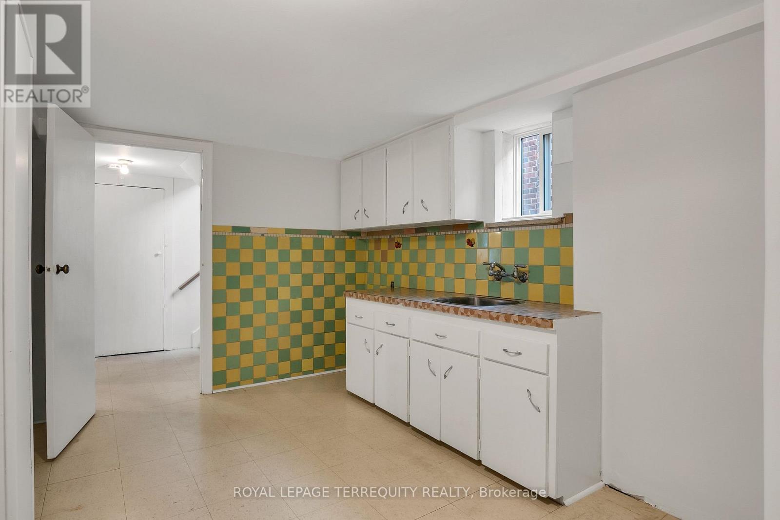 110 Cameron Avenue, Toronto (Keelesdale-Eglinton West), Ontario  M6M 1R3 - Photo 19 - W12475316