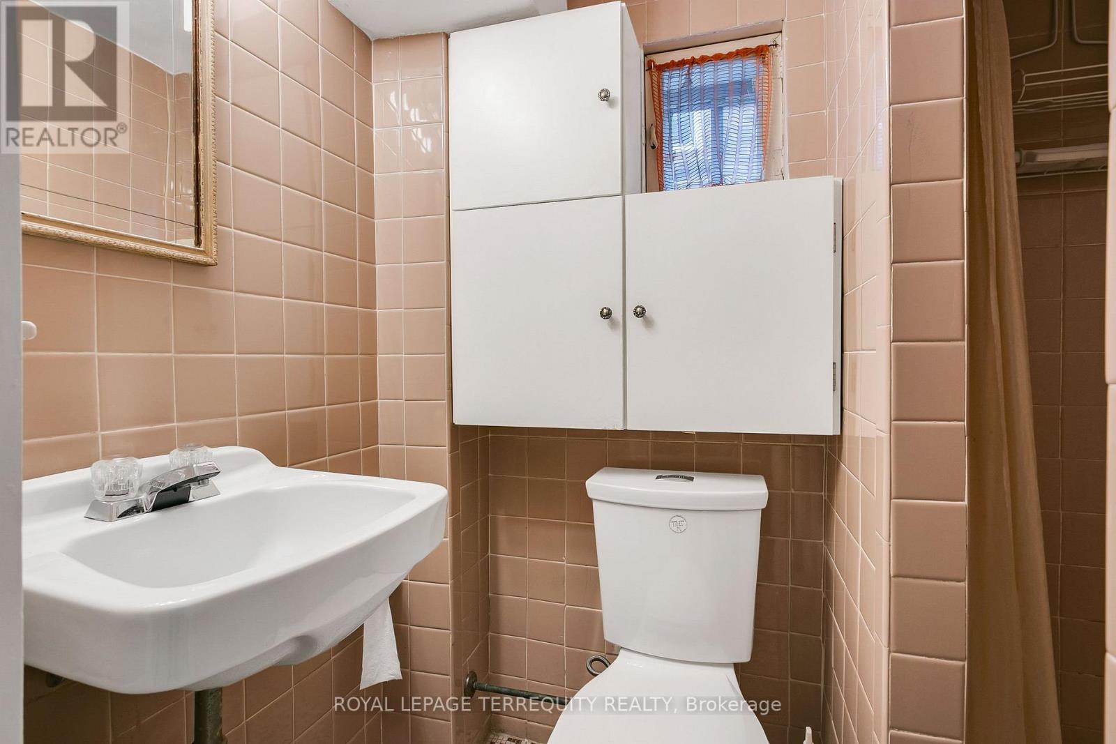 110 Cameron Avenue, Toronto (Keelesdale-Eglinton West), Ontario  M6M 1R3 - Photo 22 - W12475316