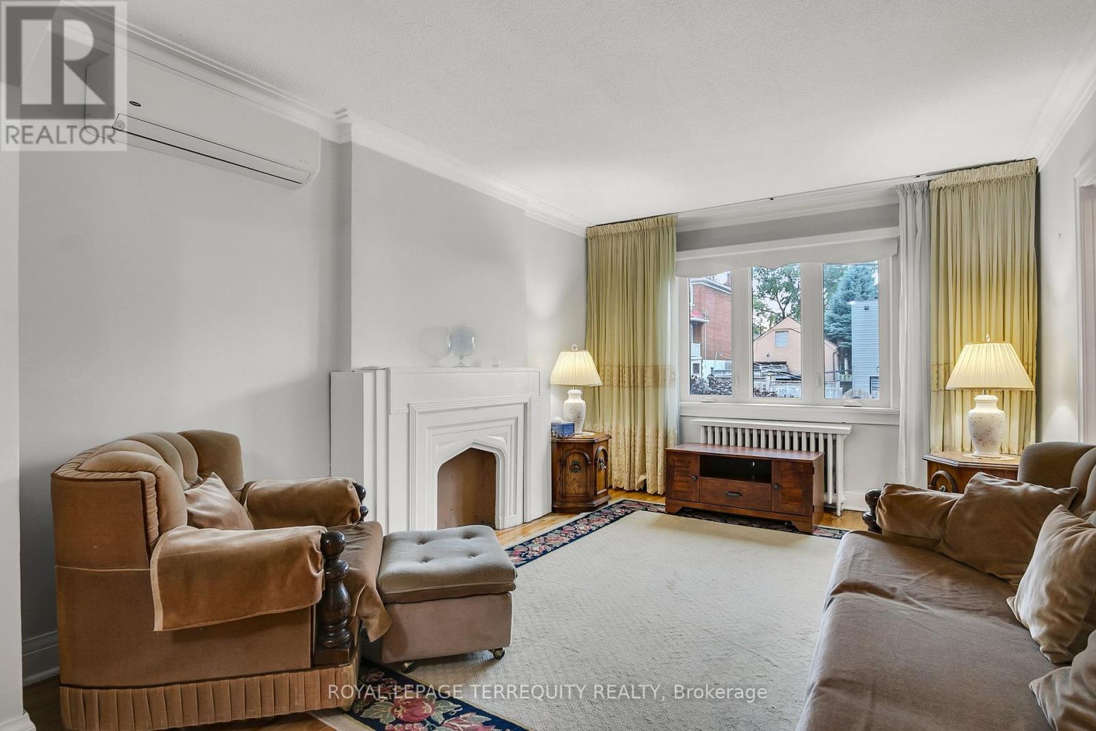 110 Cameron Avenue, Toronto (Keelesdale-Eglinton West), Ontario  M6M 1R3 - Photo 3 - W12475316