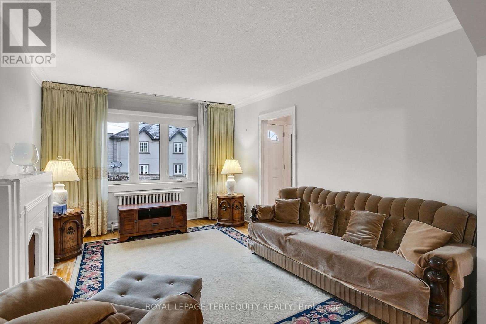 110 Cameron Avenue, Toronto (Keelesdale-Eglinton West), Ontario  M6M 1R3 - Photo 4 - W12475316