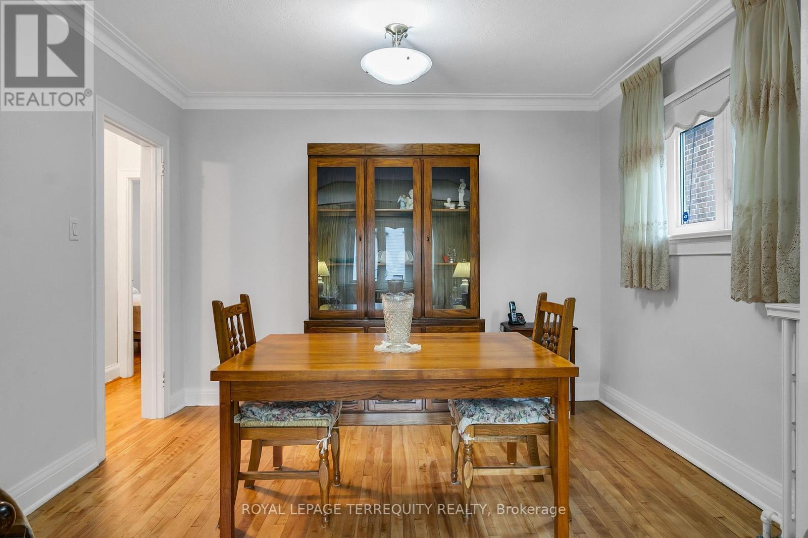 110 Cameron Avenue, Toronto (Keelesdale-Eglinton West), Ontario  M6M 1R3 - Photo 6 - W12475316