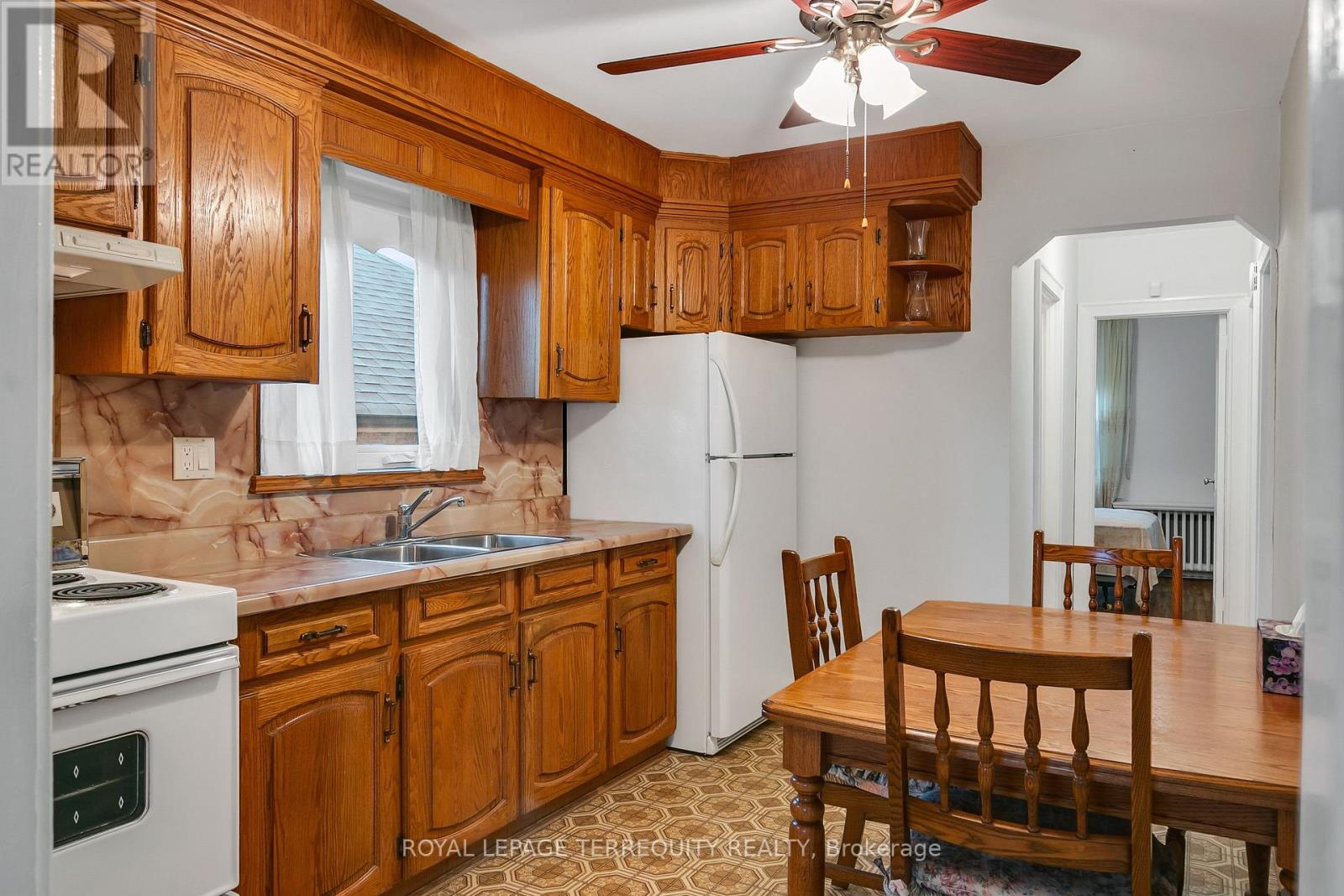110 Cameron Avenue, Toronto (Keelesdale-Eglinton West), Ontario  M6M 1R3 - Photo 7 - W12475316