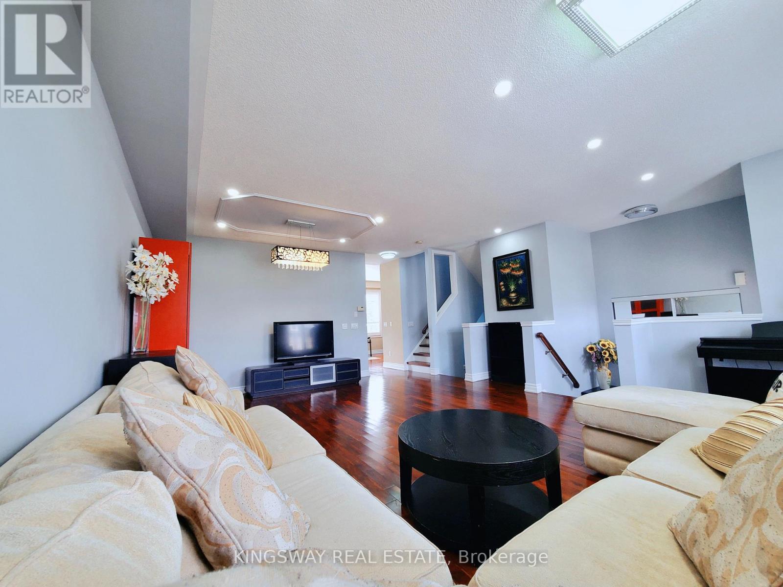 5156 Parkplace Circle, Mississauga, Ontario  L5V 2M2 - Photo 10 - W12475321
