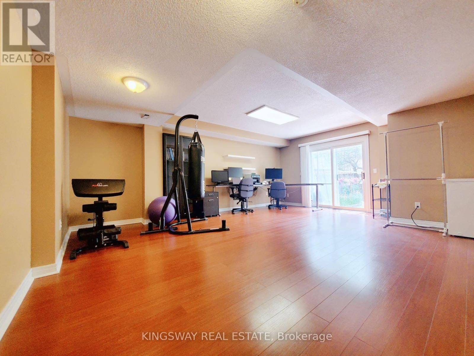 5156 Parkplace Circle, Mississauga, Ontario  L5V 2M2 - Photo 32 - W12475321