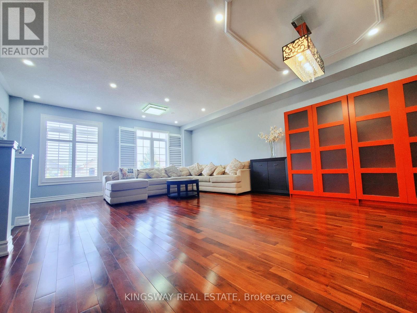 5156 Parkplace Circle, Mississauga, Ontario  L5V 2M2 - Photo 8 - W12475321