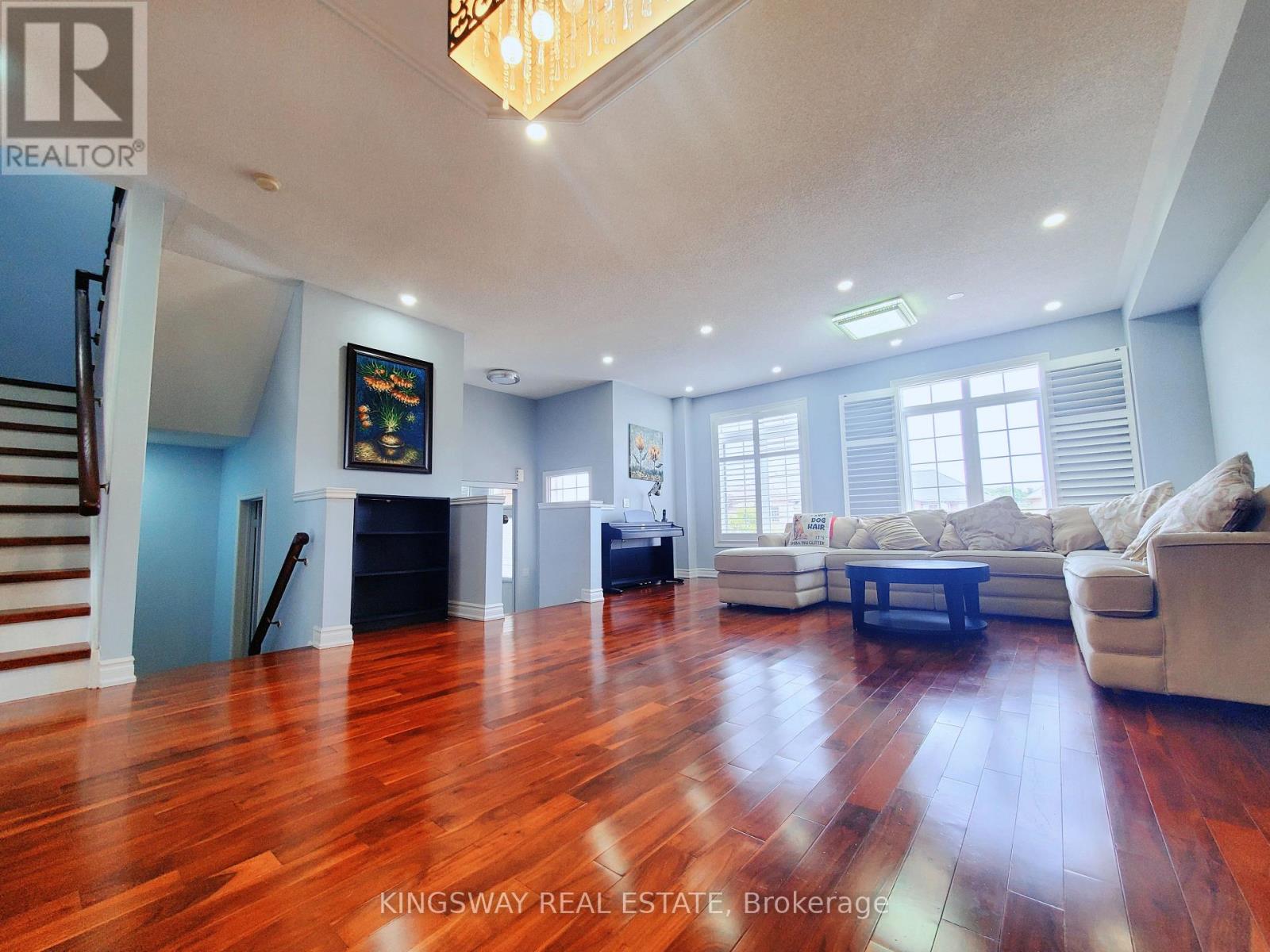 5156 Parkplace Circle, Mississauga, Ontario  L5V 2M2 - Photo 9 - W12475321