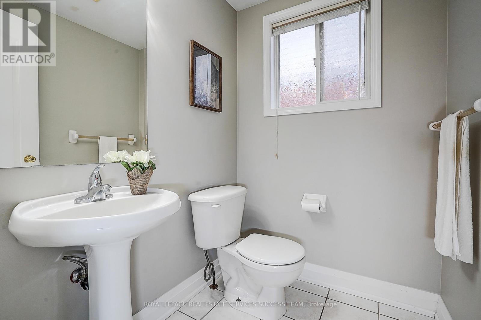 1652 Beaty Trail, Milton, Ontario  L9T 5Z7 - Photo 15 - W12475346