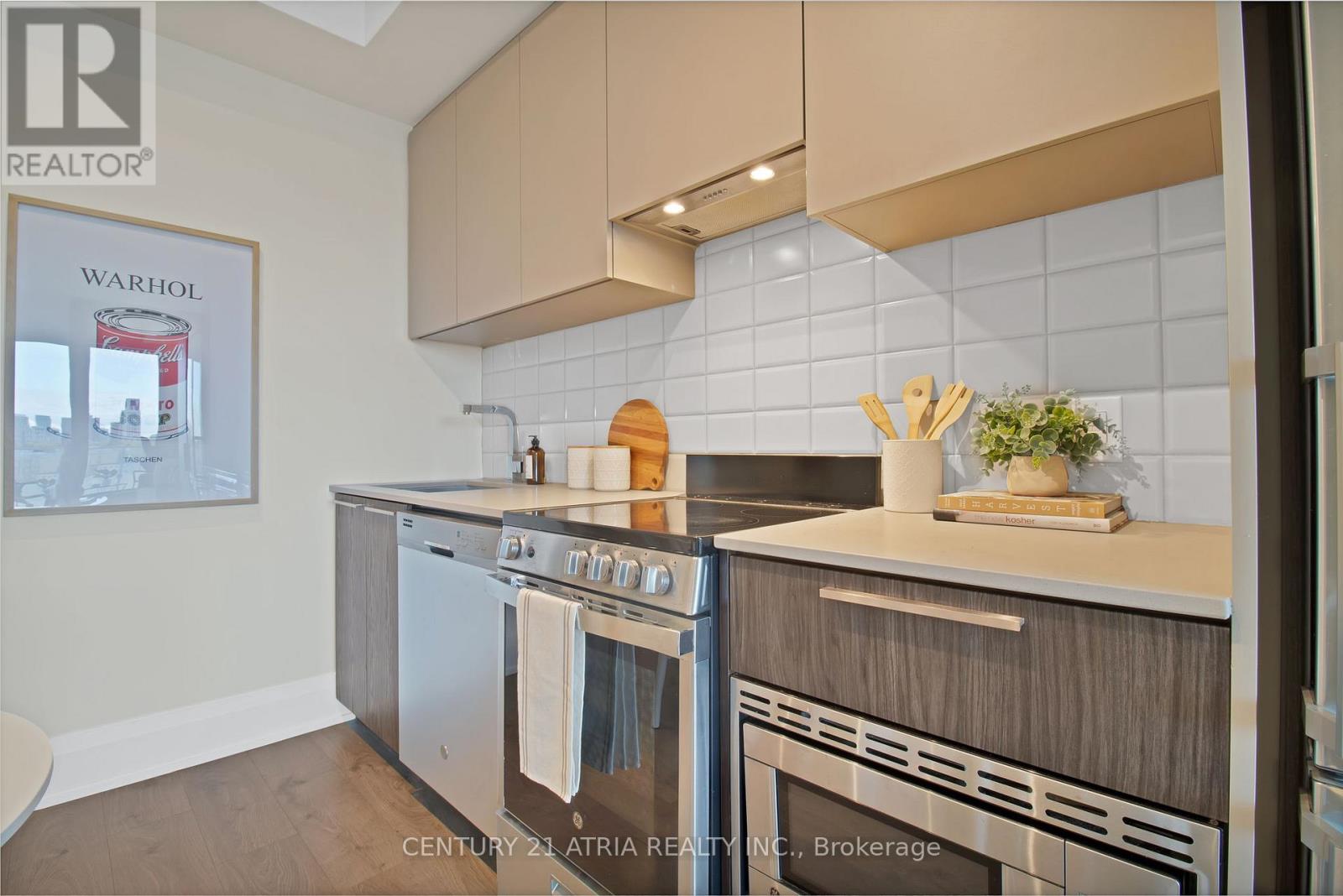 613 - 20 Brin Drive, Toronto, Ontario  M8X 0B2 - Photo 7 - W12475376