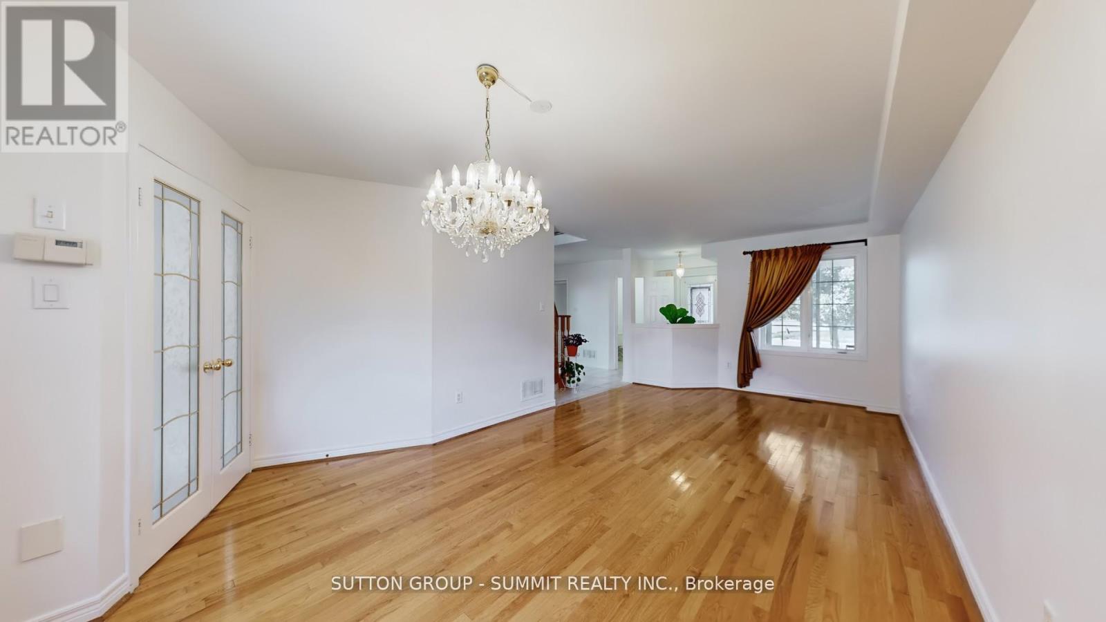 3391 Grand Park Drive, Mississauga (Fairview), Ontario  L5B 4E2 - Photo 11 - W12475378