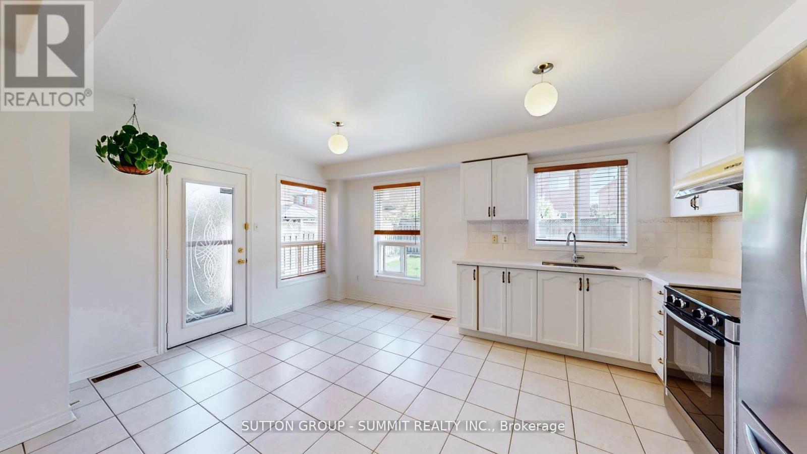 3391 Grand Park Drive, Mississauga (Fairview), Ontario  L5B 4E2 - Photo 16 - W12475378