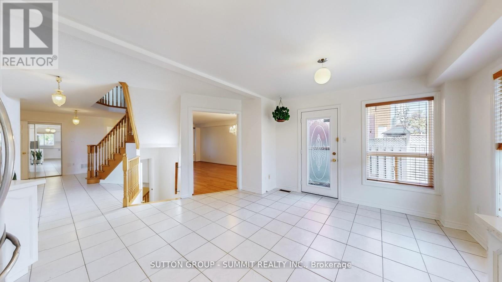 3391 Grand Park Drive, Mississauga (Fairview), Ontario  L5B 4E2 - Photo 18 - W12475378