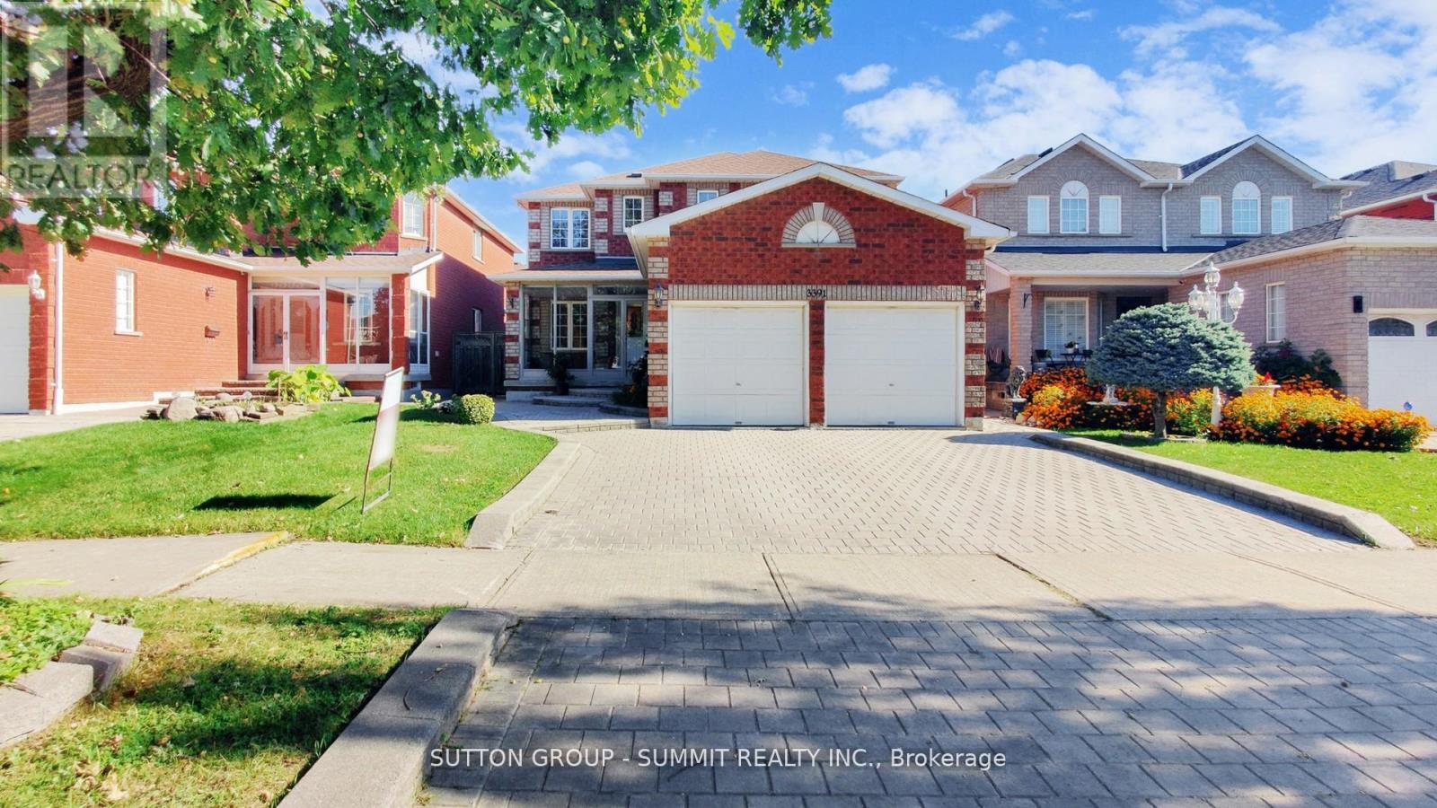 3391 Grand Park Drive, Mississauga (Fairview), Ontario  L5B 4E2 - Photo 2 - W12475378