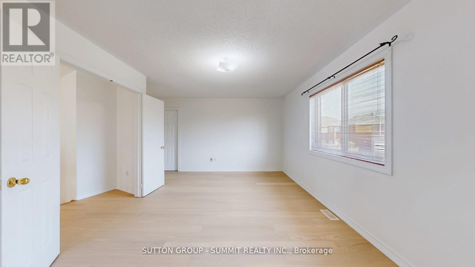 3391 Grand Park Drive, Mississauga (Fairview), Ontario  L5B 4E2 - Photo 24 - W12475378