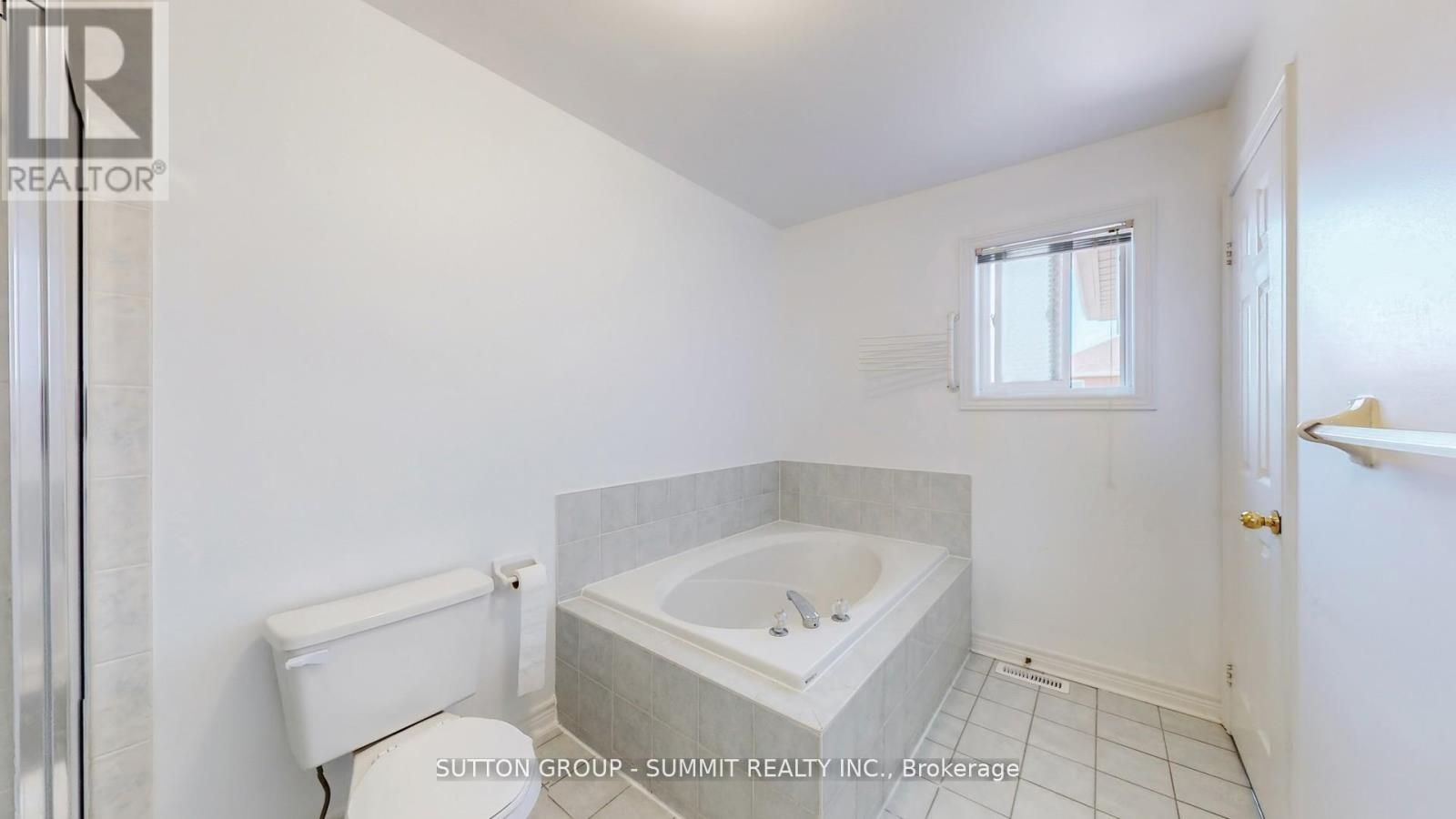 3391 Grand Park Drive, Mississauga (Fairview), Ontario  L5B 4E2 - Photo 27 - W12475378