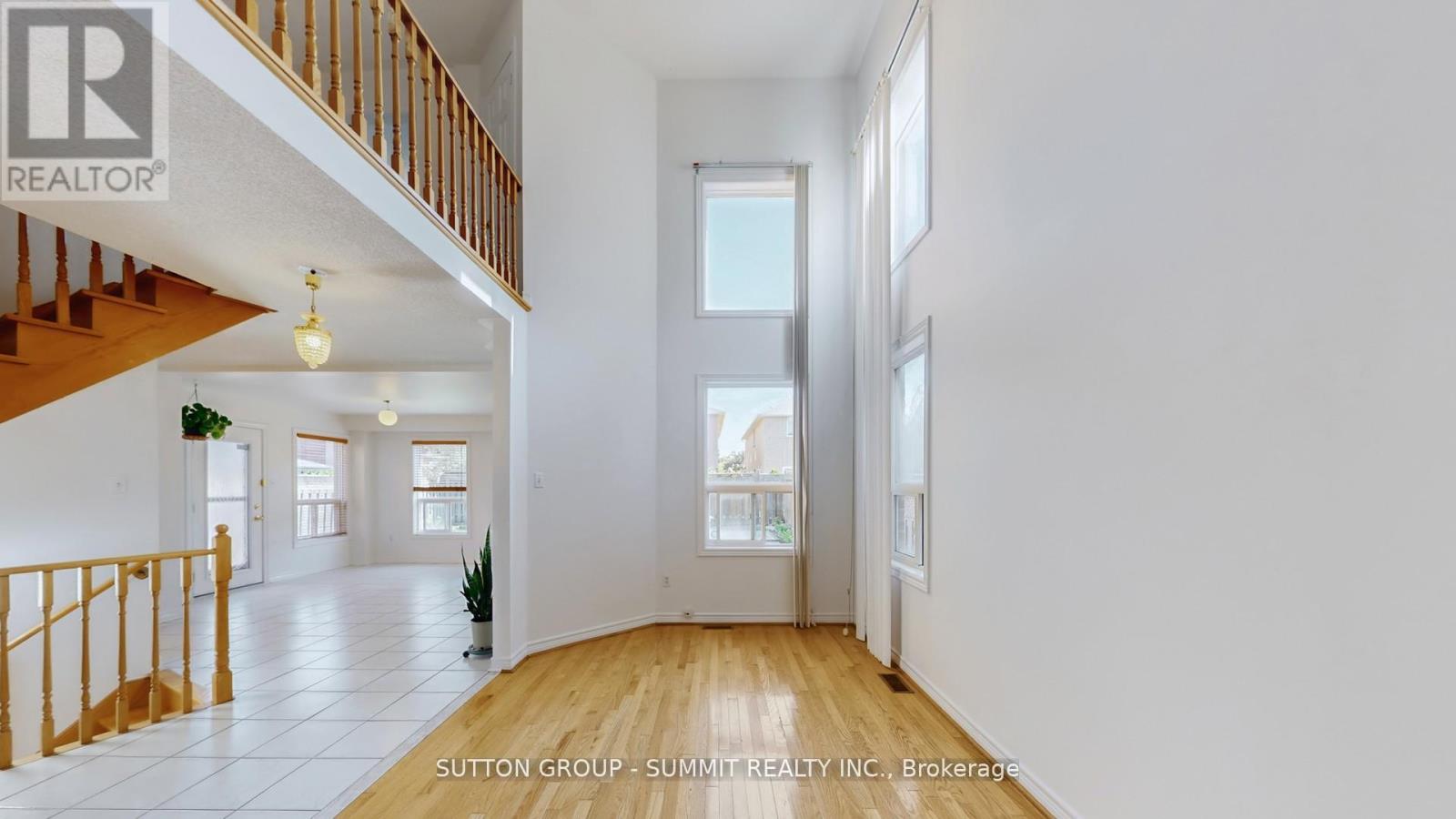 3391 Grand Park Drive, Mississauga (Fairview), Ontario  L5B 4E2 - Photo 6 - W12475378