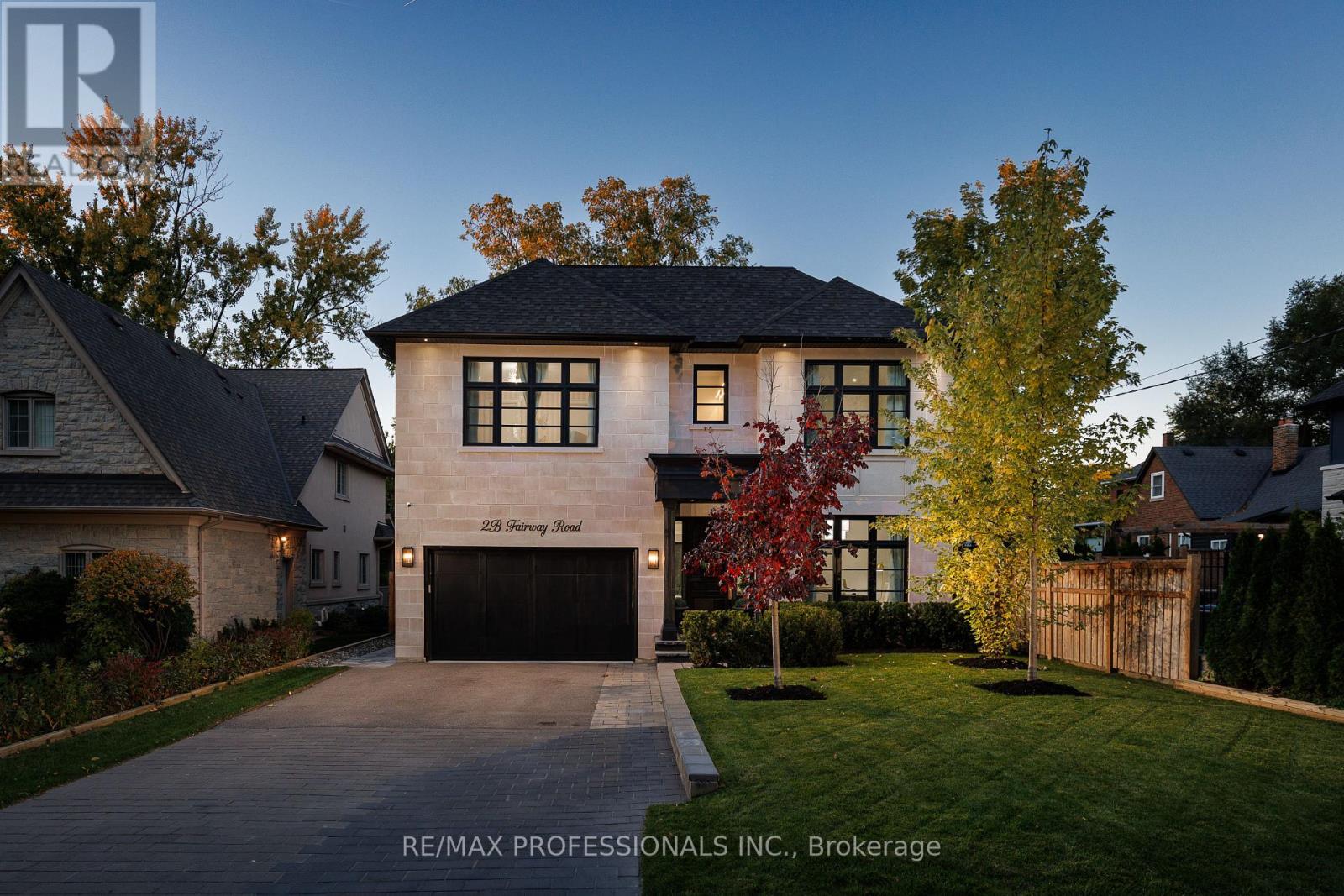 2b Fairway Road, Toronto, Ontario  M9A 5E9 - Photo 2 - W12475390