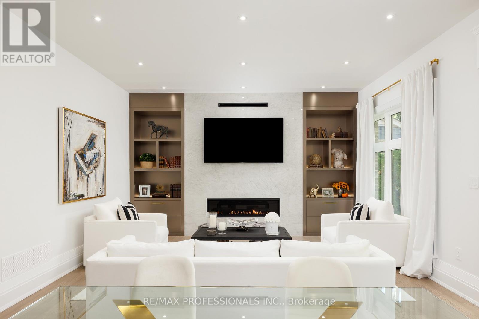 2b Fairway Road, Toronto, Ontario  M9A 5E9 - Photo 21 - W12475390